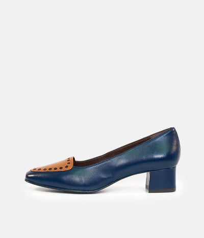 Stylish Navy Pointy Toe Block Heels