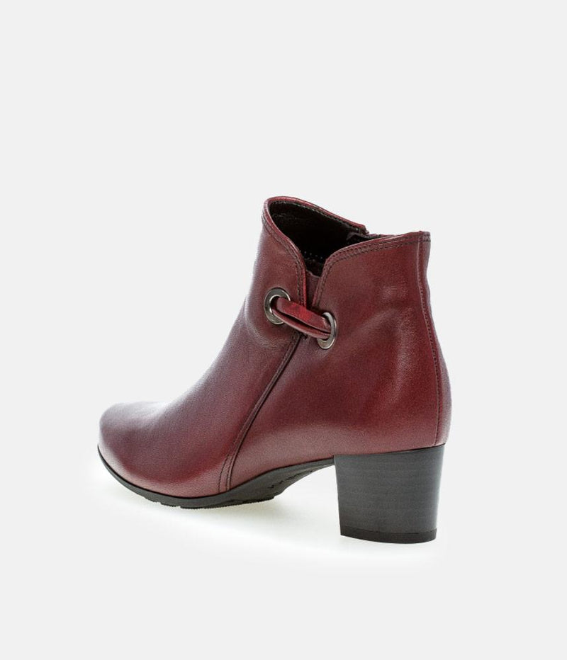 Stylish Gabor Red Ankle Boots