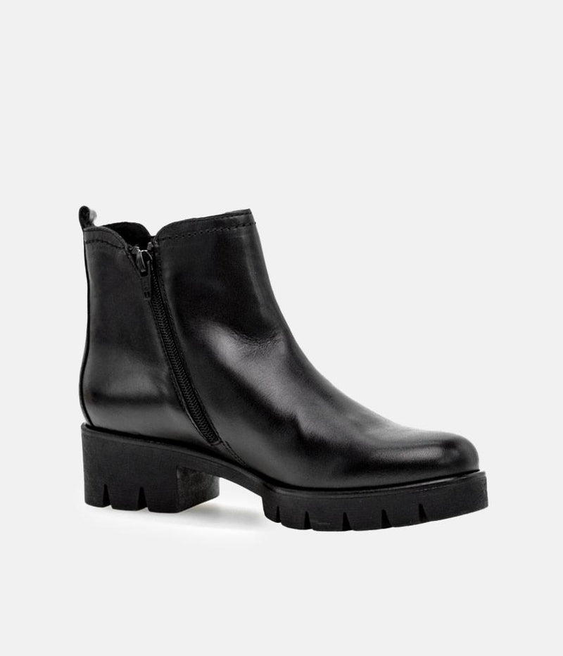 Gabor Chic Black Leather Ankle Boots