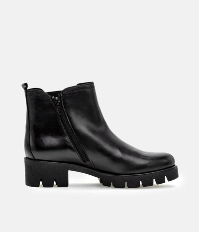 Gabor Chic Black Leather Ankle Boots