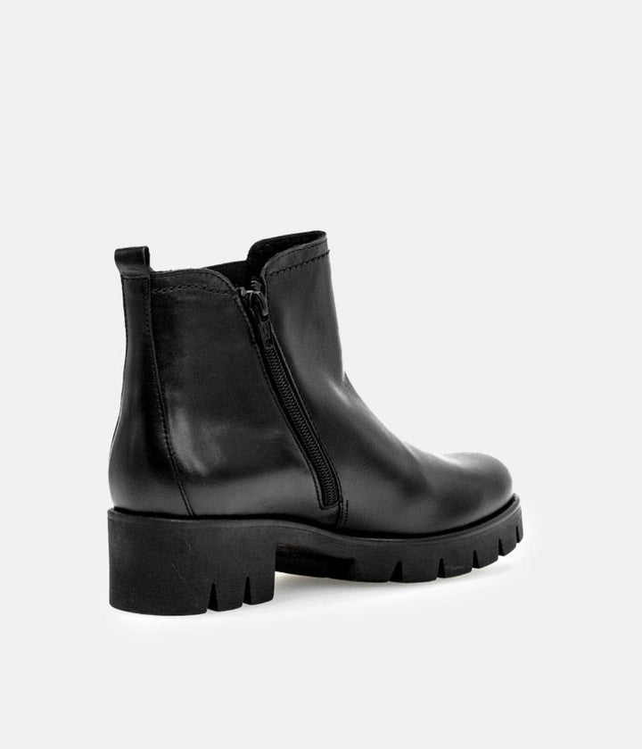 Gabor Chic Black Leather Ankle Boots