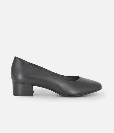 Tamaris Stylish Black Leather Block Heels