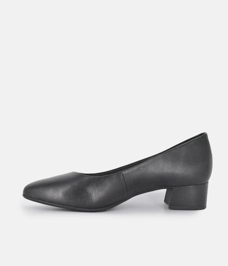 Tamaris Stylish Black Leather Block Heels