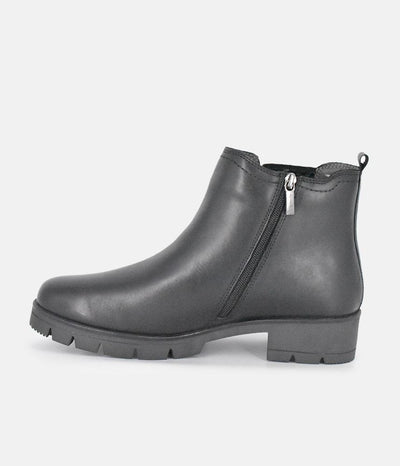 Tamaris Chelsea Style Black Leather Ankle Boots