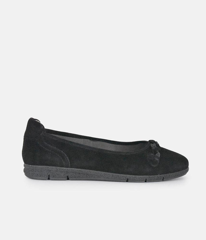 Tamaris Versatile Black Suede Round Toe Flats