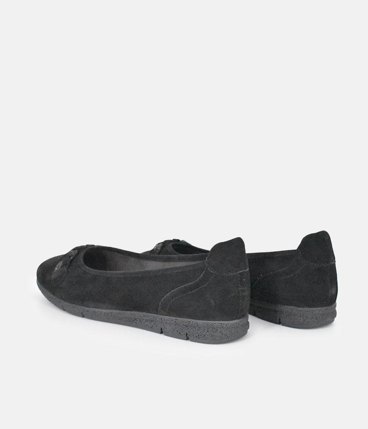 Tamaris Versatile Black Suede Round Toe Flats