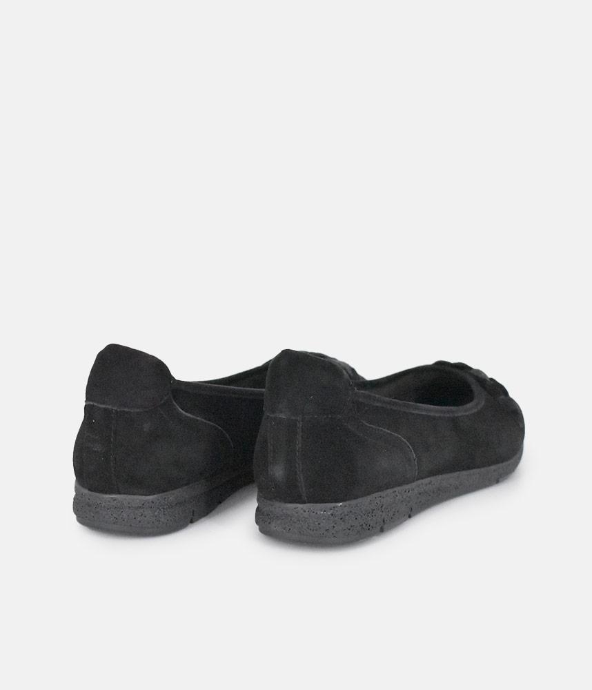 Tamaris Versatile Black Suede Round Toe Flats