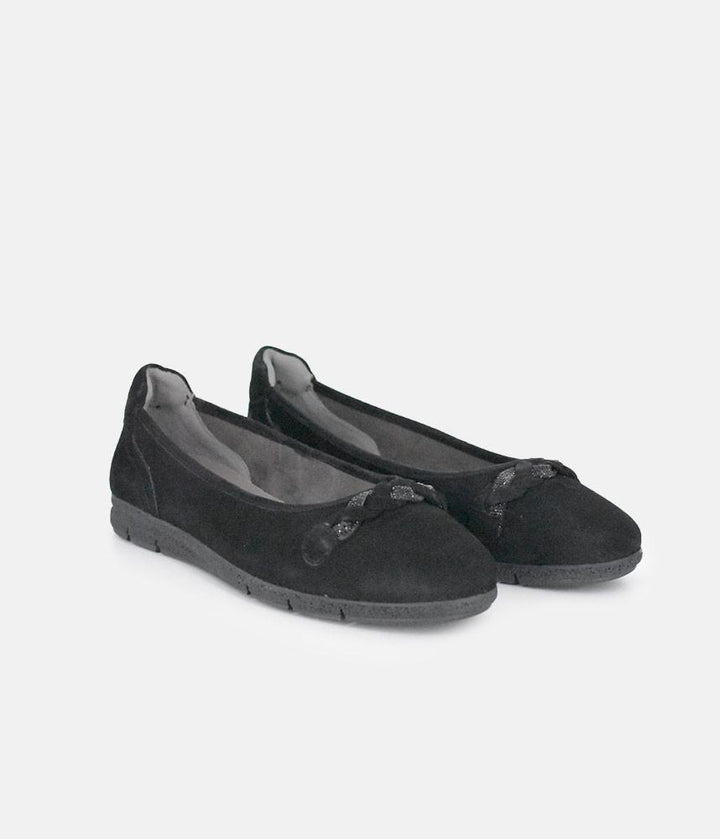 Tamaris Versatile Black Suede Round Toe Flats