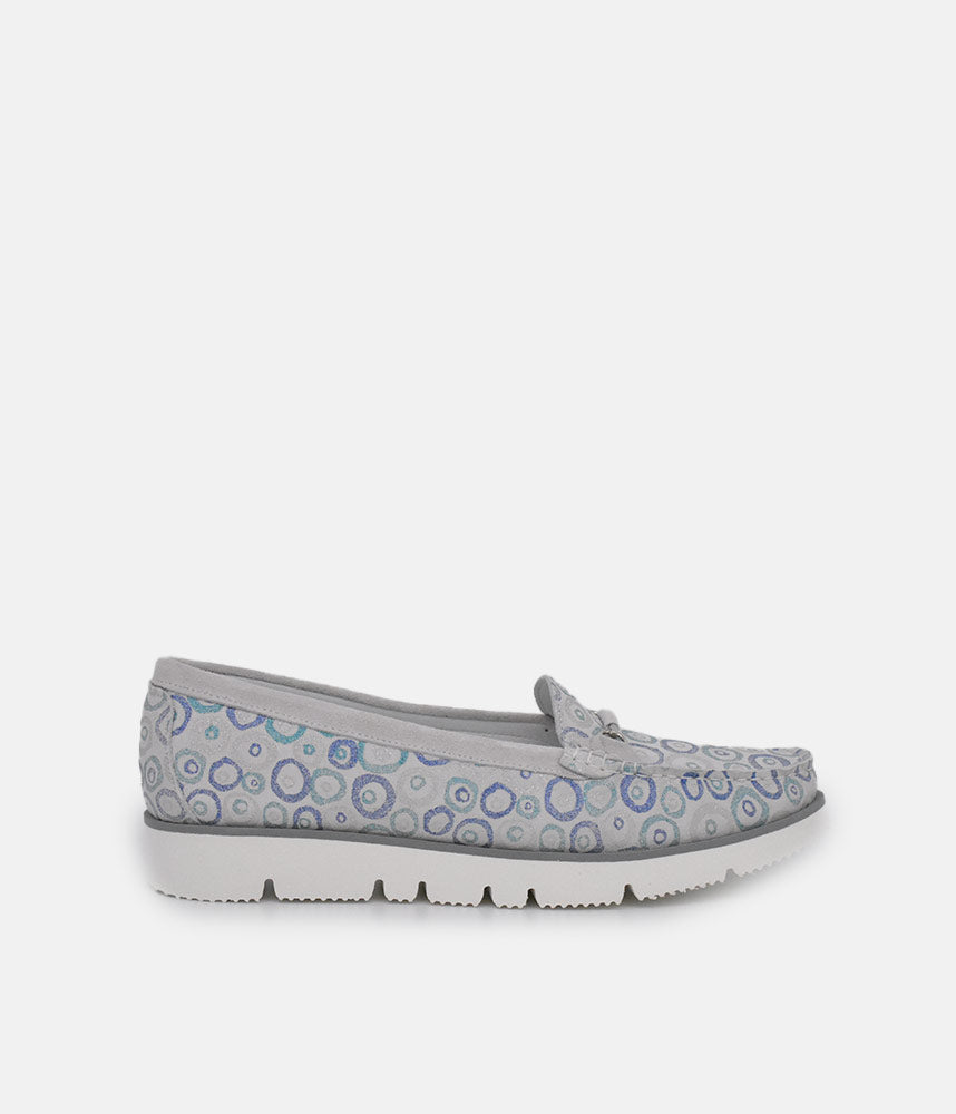Vittoria Mengoni Gorgeous Grey Circle Loafers