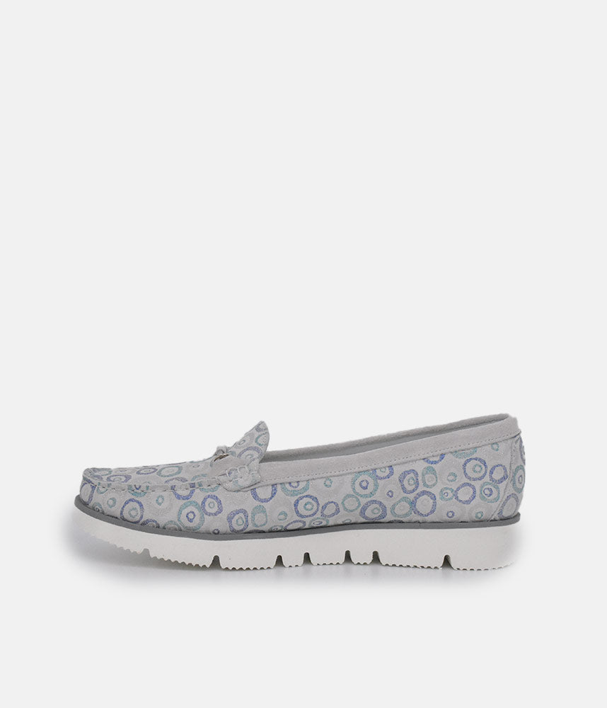 Vittoria Mengoni Gorgeous Grey Circle Loafers