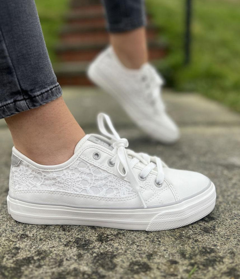 Mustang Fashionable White Lace Sneaker