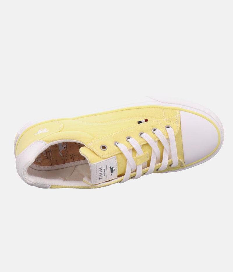 Mustang Sporty Yellow Low Top Trainer