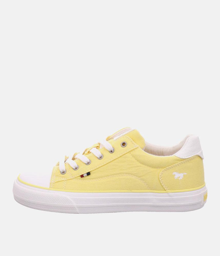 Mustang Sporty Yellow Low Top Trainer