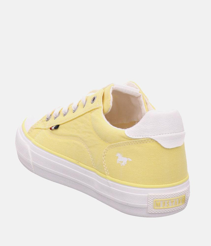 Mustang Sporty Yellow Low Top Trainer