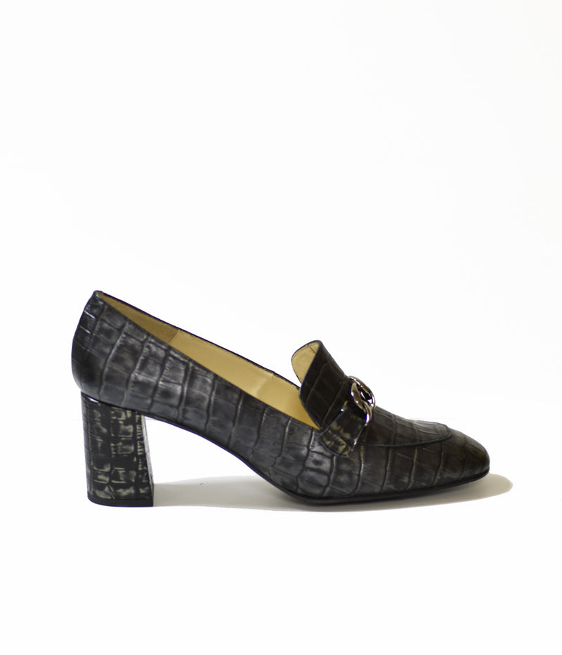 Luxurious Classic Block Heel Loafer